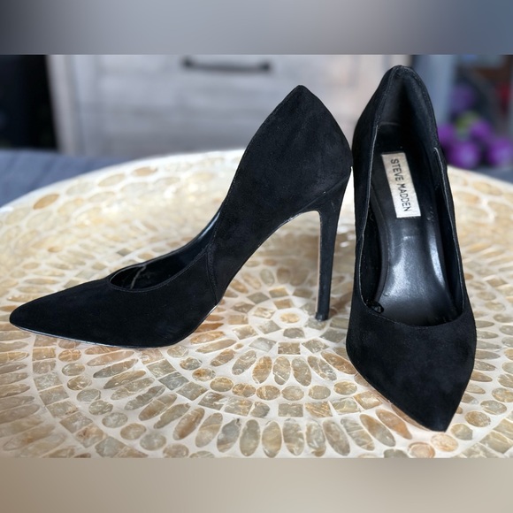 Steve Madden Black Heels - Picture 1 of 9